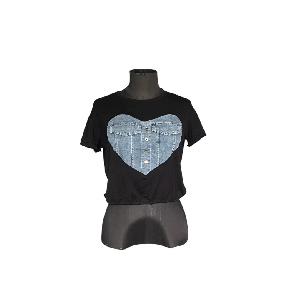 ❤️ 𝐃𝐄𝐍𝐈𝐌 Heart Crop Tee (Black) —Y2K